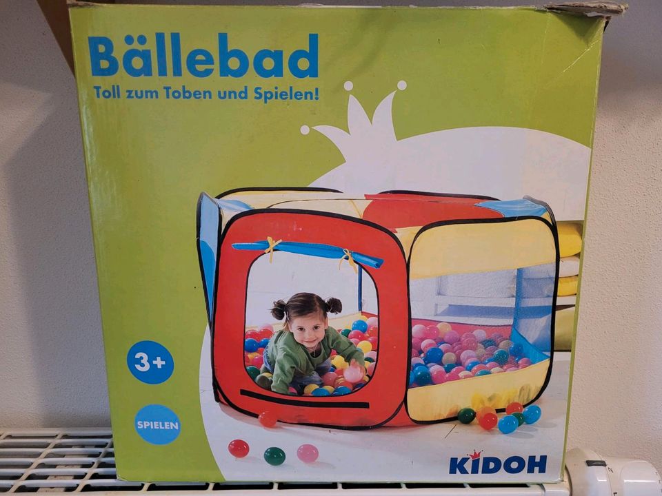 Bällebad inkl. ausreichend Bälle Kinder in Bautzen