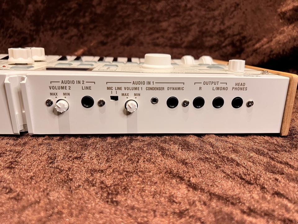 Korg MicroKORG S weiß (Analog Modeling Synthesizer/Vocoder) in Fuldatal