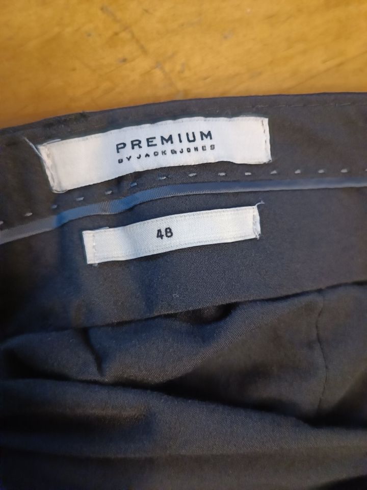 Anzug Premium BY JACK & JONES in Leidersbach