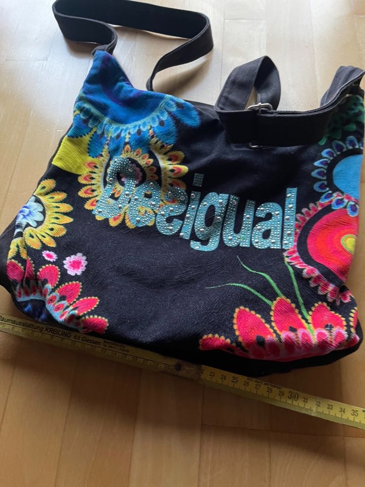 Schwarze Desigual Tasche, Stoff Umhängetasche TOP in Nidda