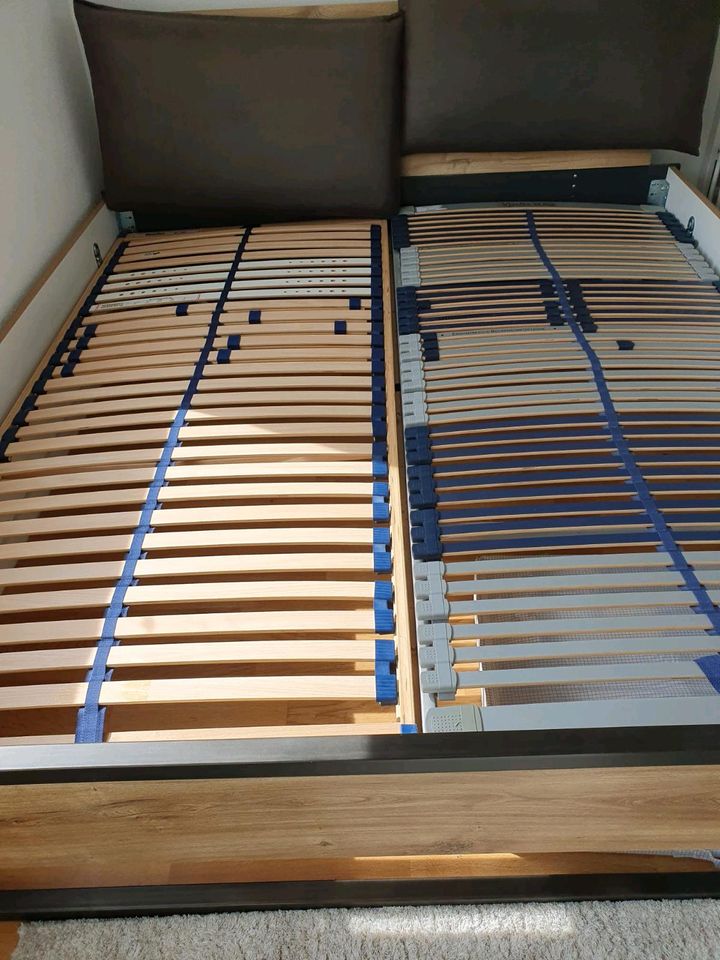 Doppelbett 180x200 mit Lattenrost in München