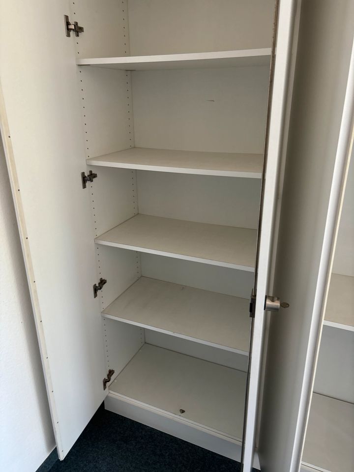 Büro komplett Schreibtisch Schrank etc. in Forst (Lausitz)