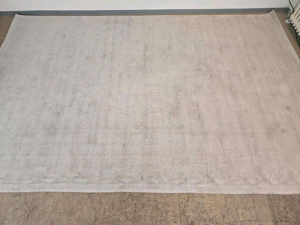 Handgewebter Viskoseteppich Jane 200x300cm NP: 649€ in München