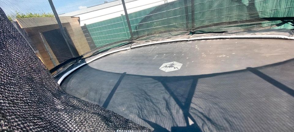 North Legend 500 oval 2021 trampolin profi Leiter 5 x 3.5 schwarz in Erftstadt
