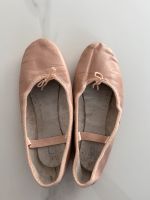 RV Roch Valley Ballettschuhe Gr. 39 Schläppchen Zartrosa Baden-Württemberg - Pfullendorf Vorschau