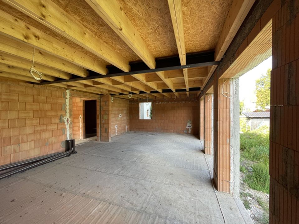 Besondere Gelegenheit: Modernes Einfamilienhaus auf idyllischem Grundstück im historischen Ortskern in Waal