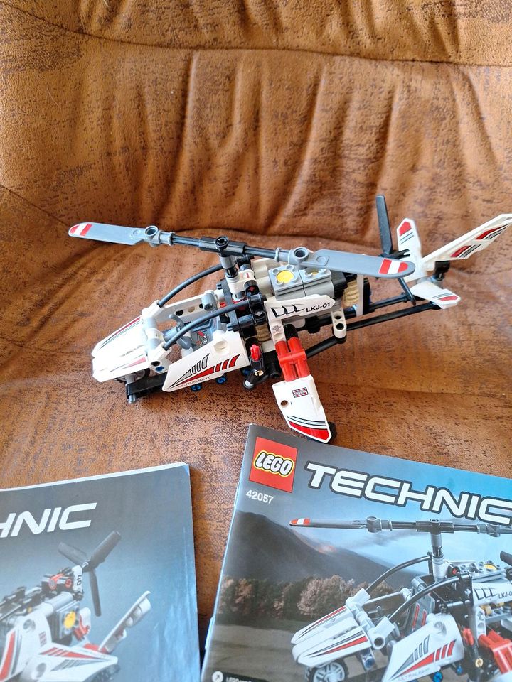 Lego Technik 42057 Ultraleicht Hubschrauber in Rumohr