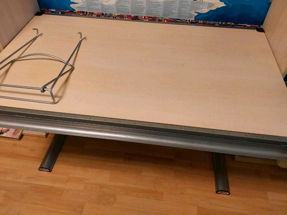 Schreibtisch verstellbar Kinder/Jugend in Salzgitter