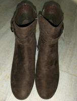 Stiefelette von Esprit Größe 40 *neu* Hessen - Flieden Vorschau