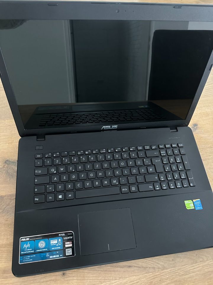 ASUS Laptop R752L - Ersatzteilspender in Dinslaken