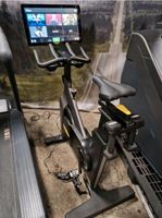 4x Technogym Bike fahrrad mit Live 22Zoll schirm Demomodelle neu! Nordrhein-Westfalen - Selfkant Vorschau