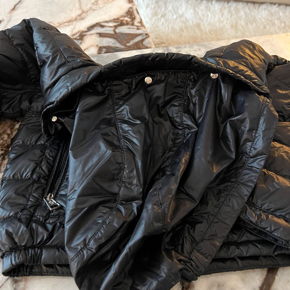 Moncler leichte Daunenjacke in Hamburg