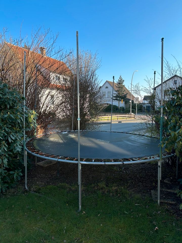 Trampolin, gebrauchte Teile, Durchmesser 366 cm in Bünde