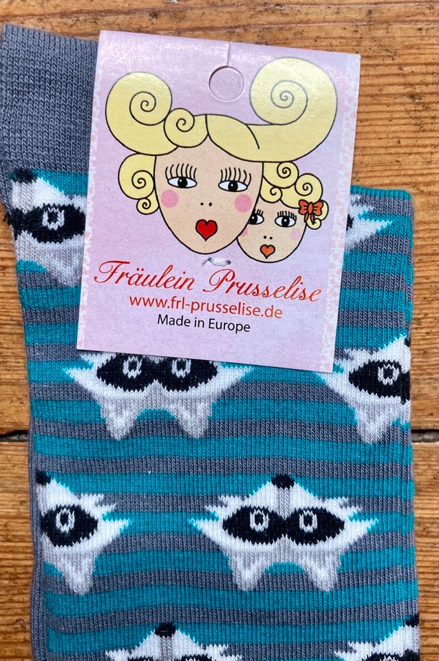 Fräulein Prusselise Herren Socken Waschbär grün Größe 43-46 in Berlin