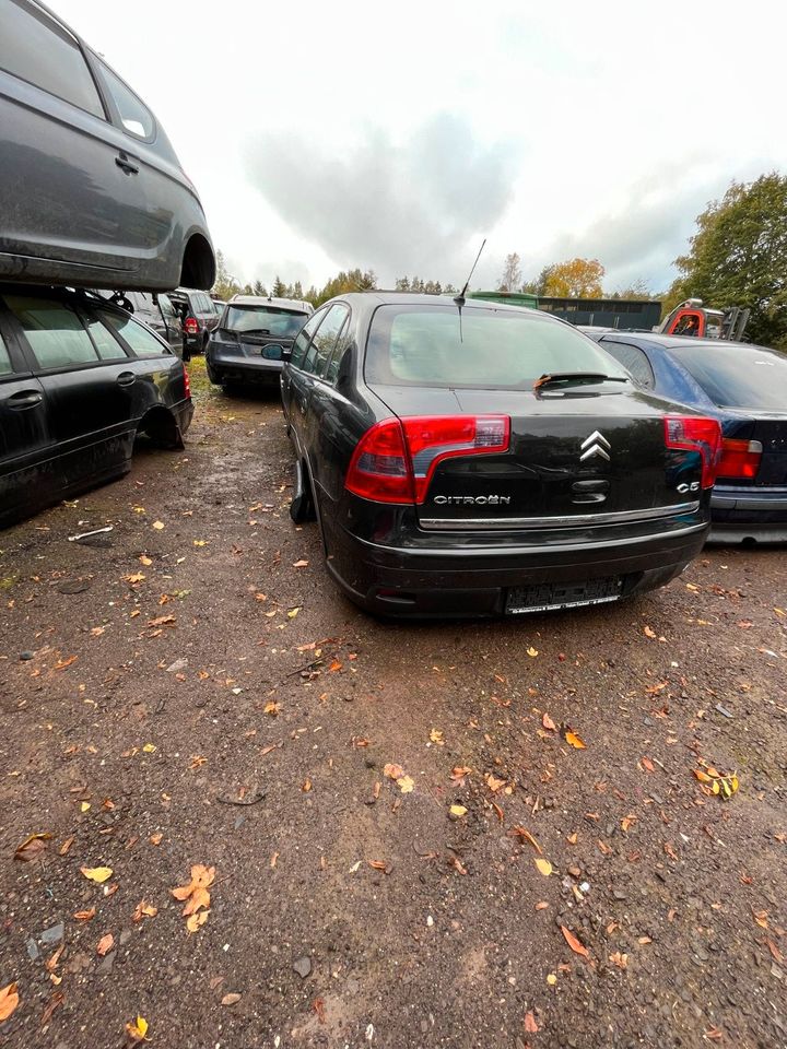 Citroën C5  5-Türige Schwarz Schlachtfest Ersatzteile in Müllenbach (bei Adenau)