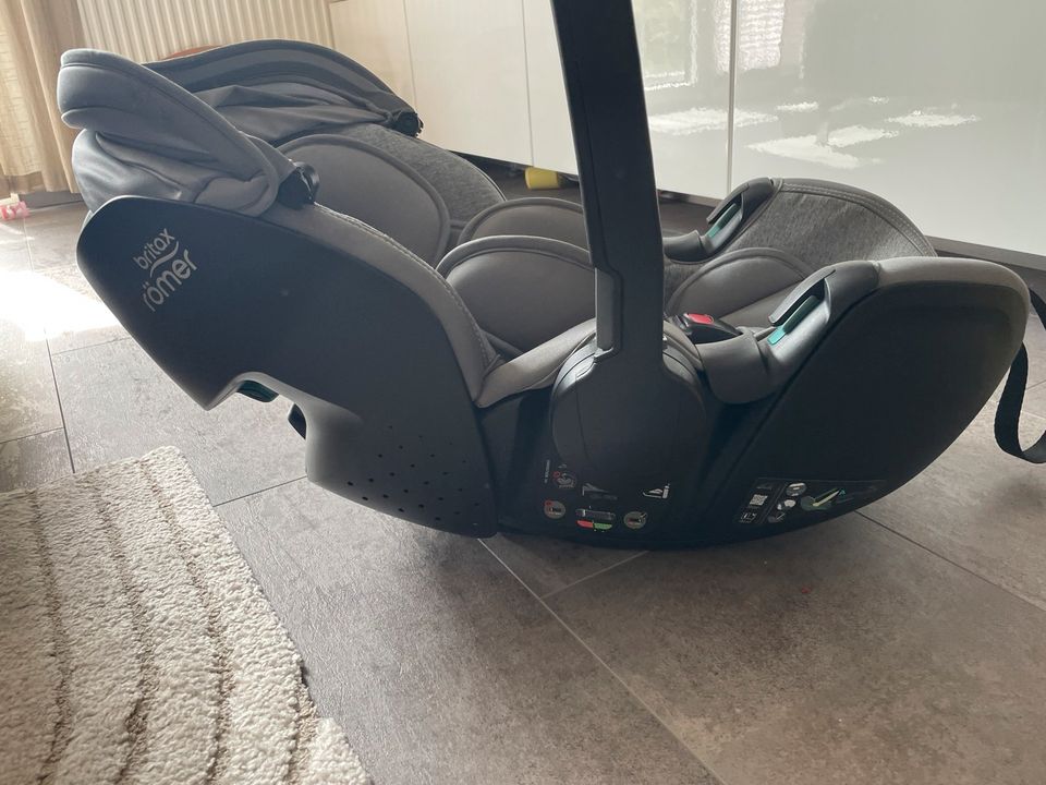 Britax Römer Babysafe Pro NEU OVP in Bochum