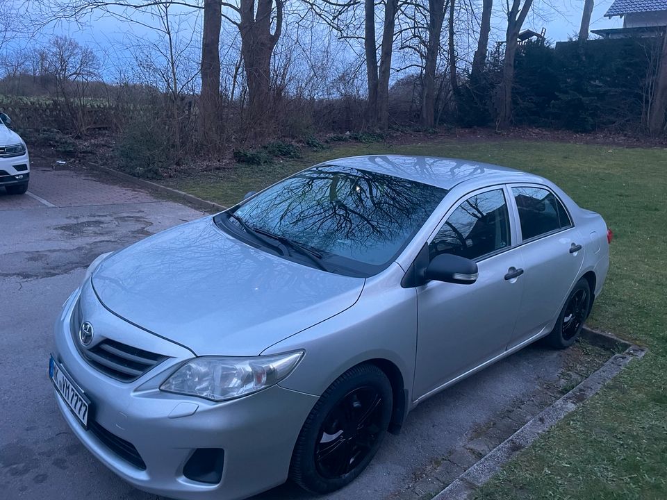 Toyota Corolla 1.6 Benzin  2013 BJ in Iserlohn