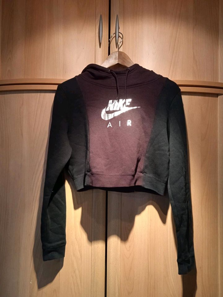 Nike Air Damen Pullover Cropped Crop Pulli M Schwarz Bordeaux in Dresden -  Briesnitz | eBay Kleinanzeigen ist jetzt Kleinanzeigen