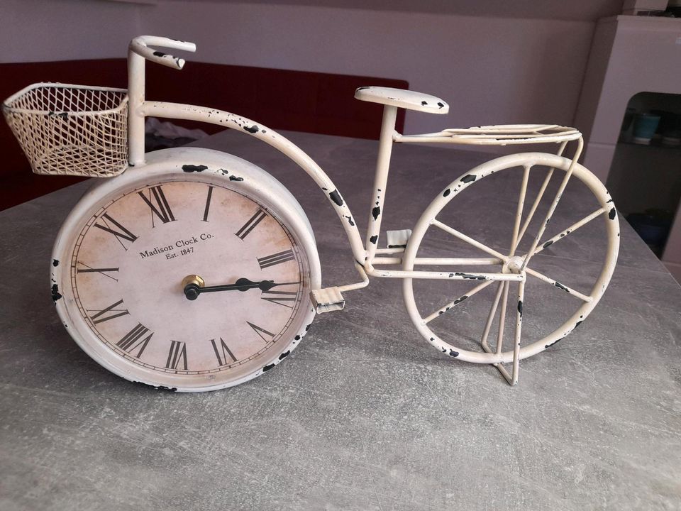Wunderschöne Standuhr in Fahrrad Form Vintage-Stil in Bergheim