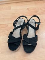 Schöne Sandalette Größe 39 Bayern - Veitsbronn Vorschau