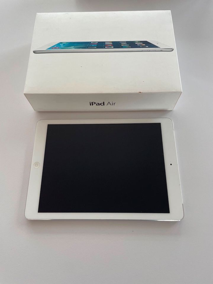 Apple iPad Air 9,7 Model A1475 (Jahr 2014) 16 GB weiß in Stuttgart