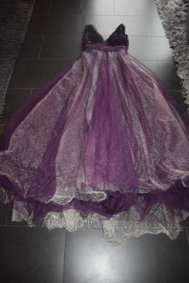 Prinzessin Kleid Gr.40 Abendkleid lila Damenkleid in Neckargemünd