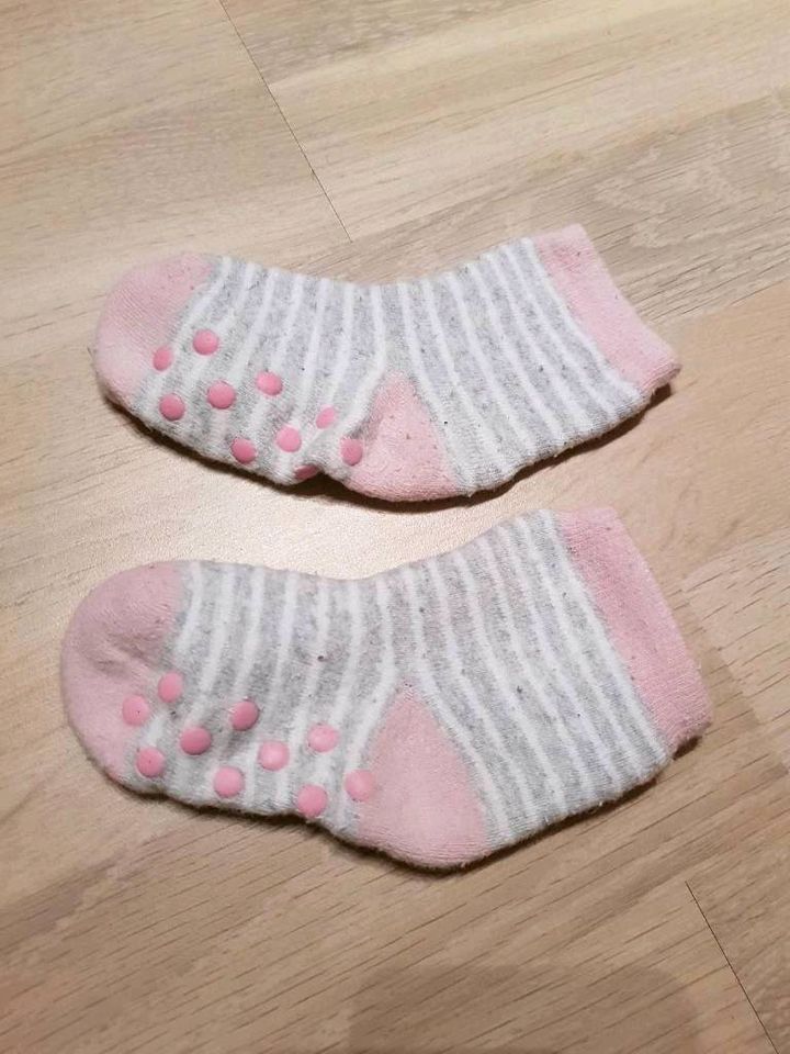 Kinder Mädchen Socken,Strümpfe,Stopper,Anti-Rutsch,ABS,für 50Cent in Kalefeld