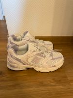 New Balance Sneaker Gr. 44,5 weiß lila rosa MR 530 ZP Bayern - Schweinfurt Vorschau