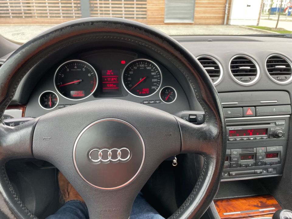 Audi A4 2.4 Cabriolet - in Hildesheim