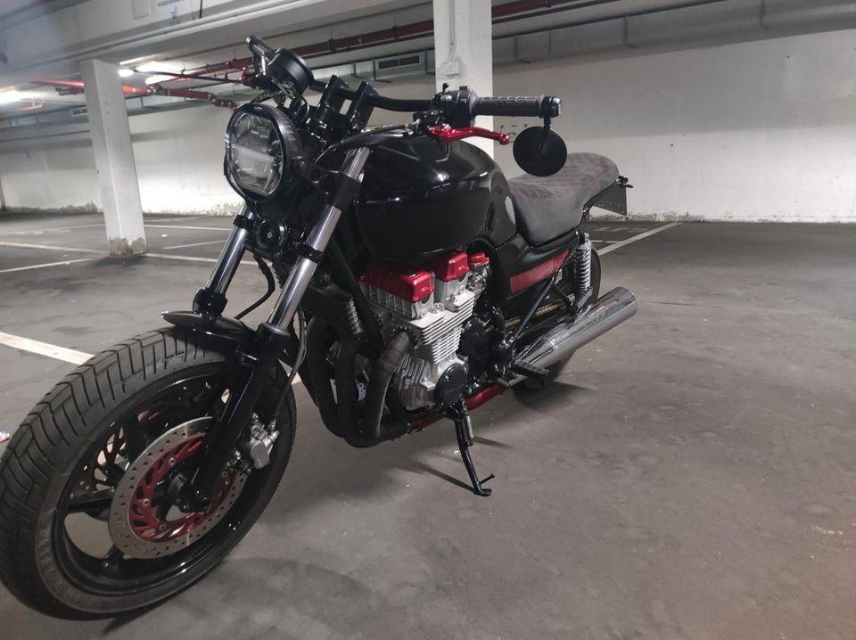 Honda Seven Fifty neu Auf und Umbau in Hamburg