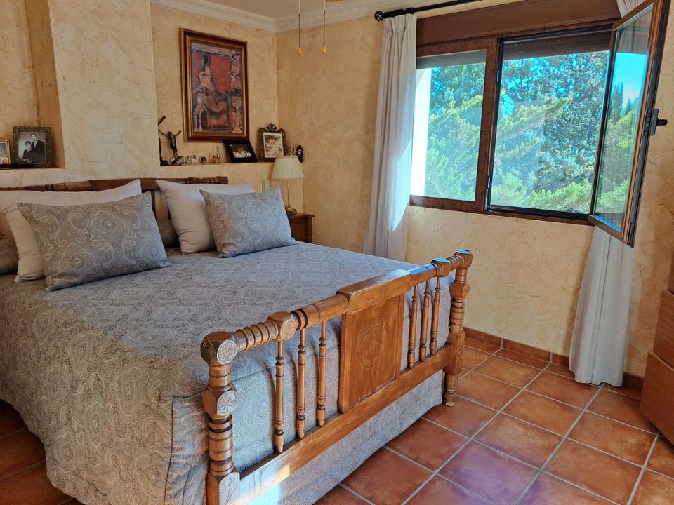 Luxuriöses Landhaus in Salinas (Alicante) mit 3 Wohnzimmern und 6 Schlafzimmern, Pool mit Jacuzzi, Tennisplatz und Garage, nur 40 Minuten vom Strand, Costa Blanca / Spanien in Oyten