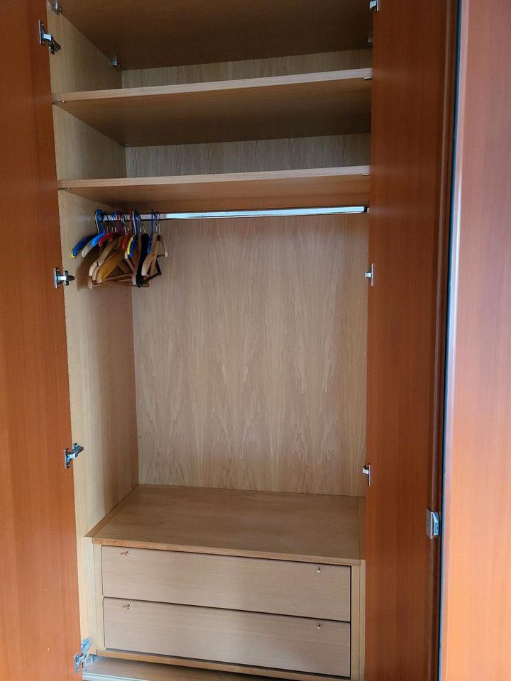 Kleiderschrank in Alsdorf