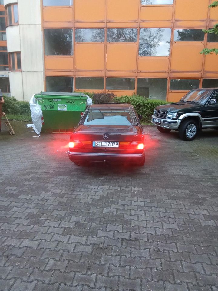 Mercedes 124 in Berlin