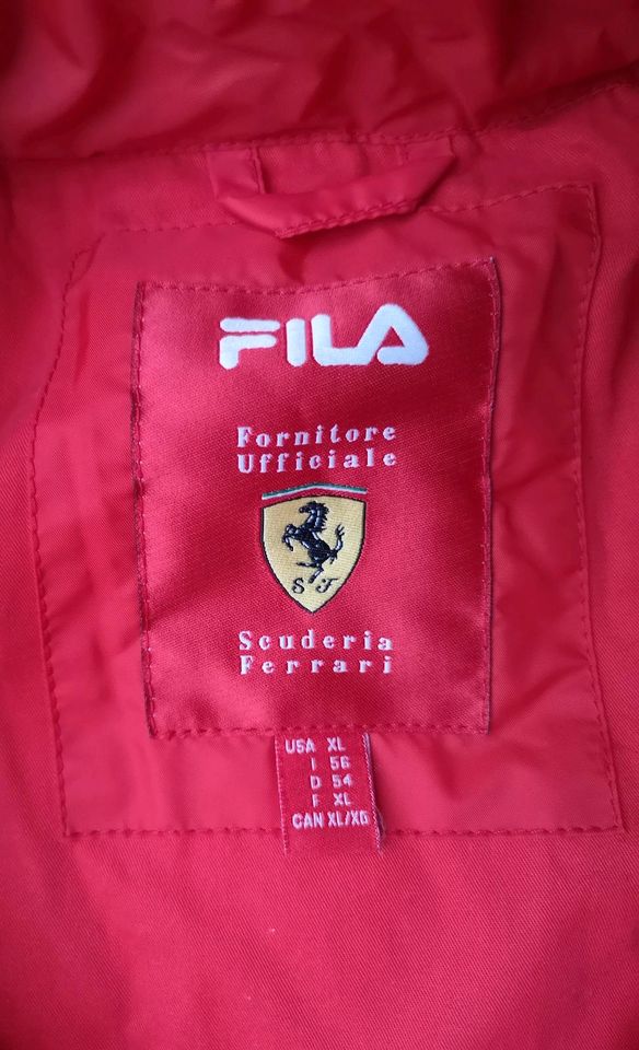 Ferrari Jacke Größe 54 in Rühen