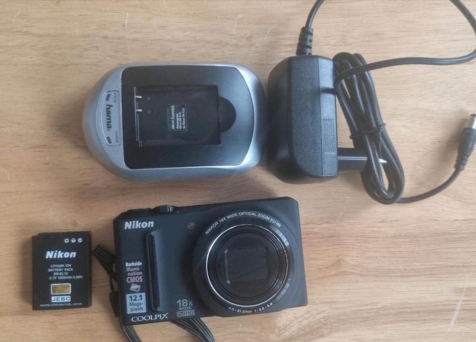 Nikon Coolpix S9100 Digitalkamera wie neu in Gehrden