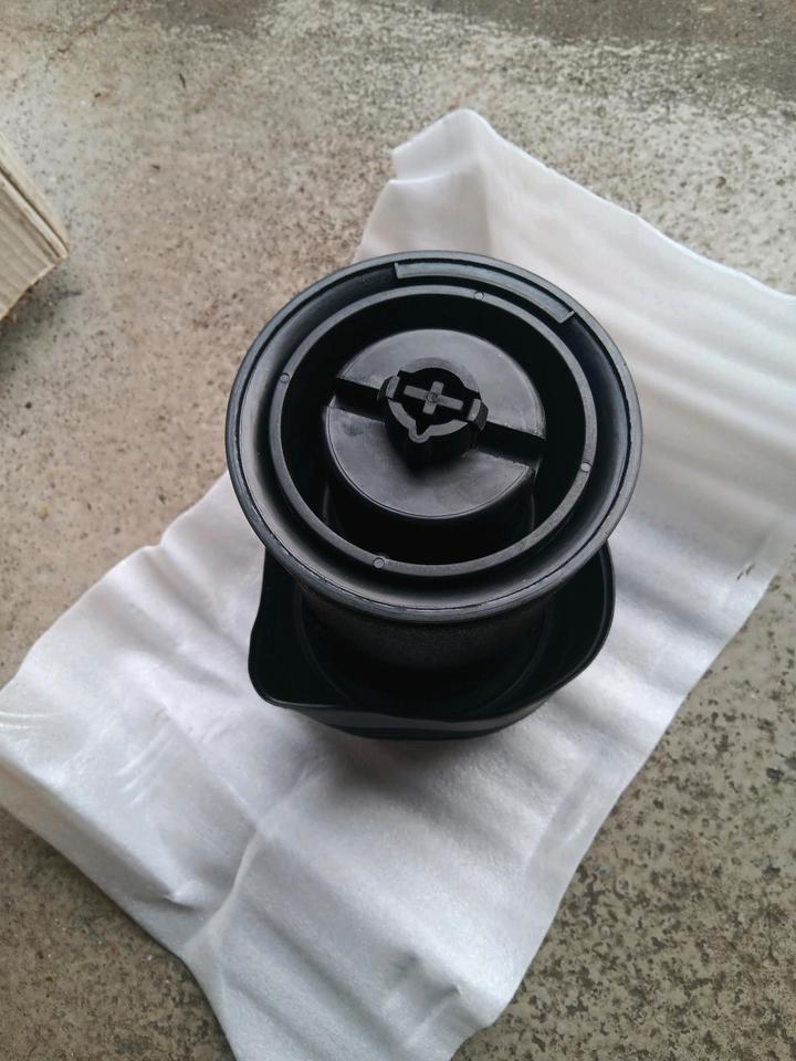Neu bmw x5 f15 x6 f16 Luftbalg Airmatic Luftfederung hinten in Herten