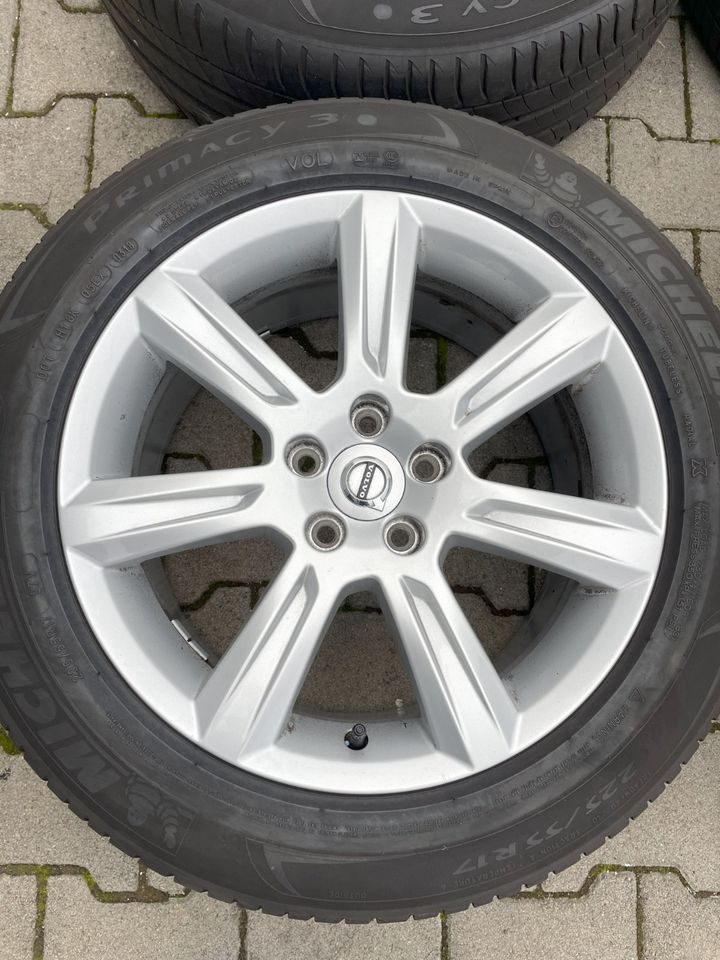 VOLVO V90 II S90 II Sommerreifen Kompletträder 225/55 R17 Radsatz in Rodgau