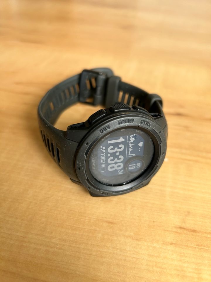 Garmin Instinct Outdoor Smartwatch in Freudenberg