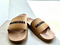 Balenciaga Bade Sandalen Gr. 41 nude/ beige neuwertig Nordrhein-Westfalen - Krefeld Vorschau