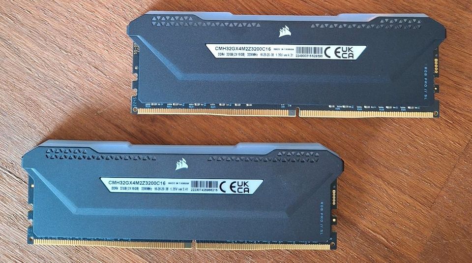 (2x 16GB) 32GB Corsair VENGEANCE RGB PRO SL 16 GB DDR4 3.200 in Leipzig