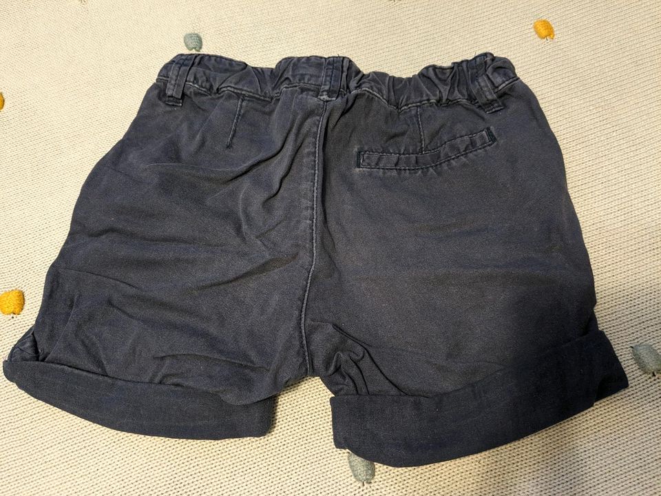 H&M Shorts Gr.92 in Freiburg im Breisgau