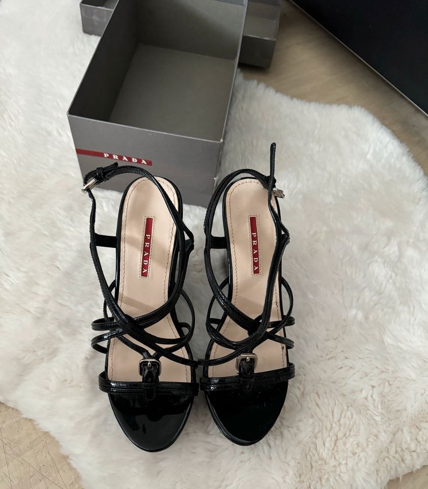 Original Prada Sandalen Neu in Mannheim