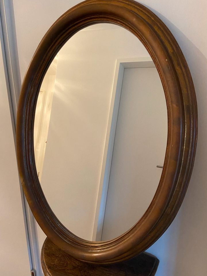 Vintage - Ovaler Spiegel in Erftstadt