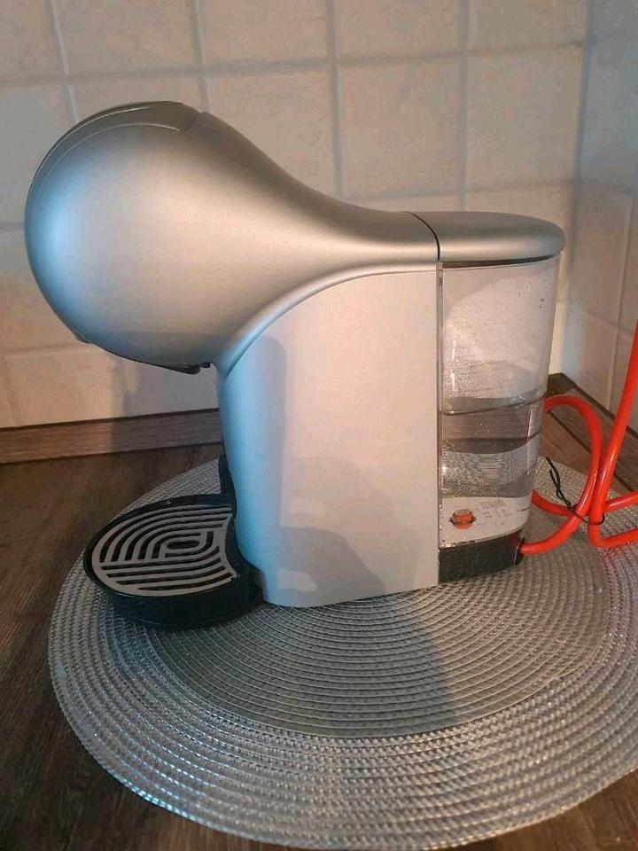 Krups Dolce Gusto Genio S Touch, fast neu, Kapselmaschine, in Pingelshagen