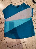 T-shirt mit 3 Farben von bpc in Größe 44 Brandenburg - Falkenberg/Elster Vorschau