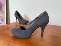 Tamaris Pumps High Heels grau anthrazit 39 Kunstleder wie Nubuk Nordrhein-Westfalen - Lemgo Vorschau