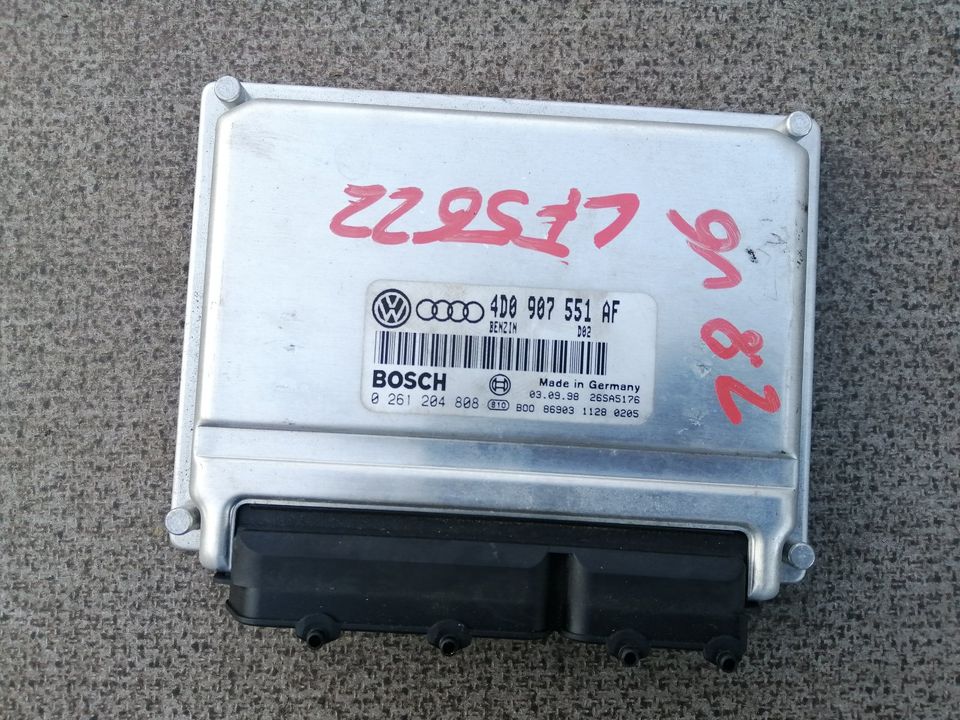 MOTOR STEUERGERÄT ECU 4D0907551AF VW PASSAT 3B 2.8 V6 SYNCRO in Waldbröl