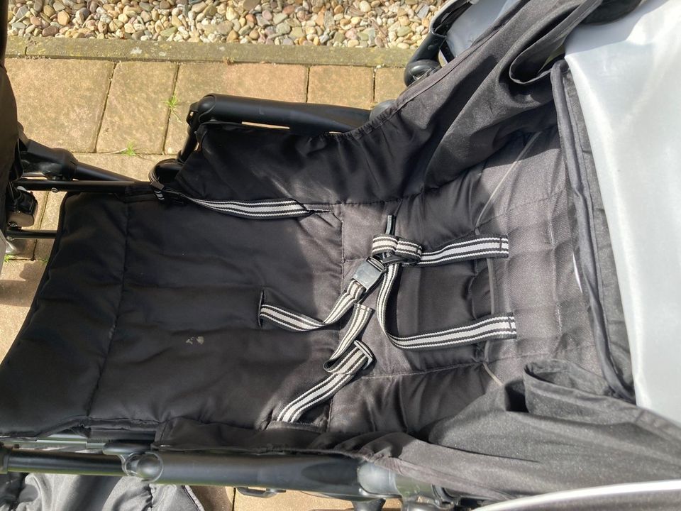 Graco Doppel-Kinderwagen / Geschwisterwagen  Modell #18557 07 in Moers