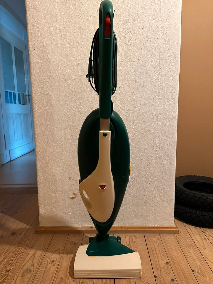 Vorwerk Kobold 135 Mit Saugfuß EB351 in Kassel