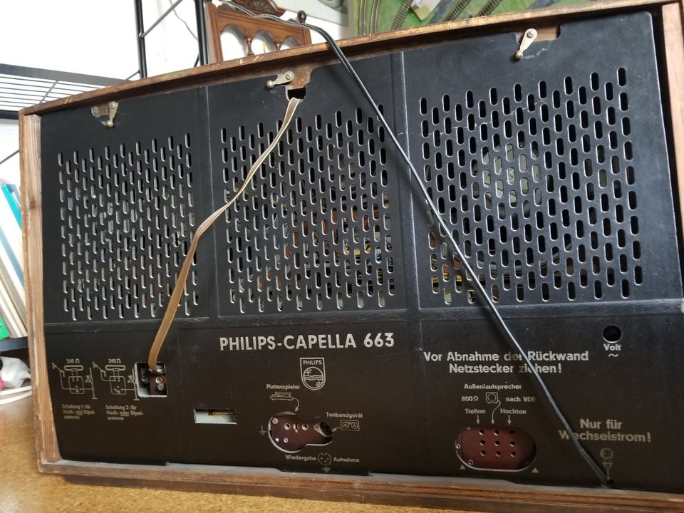 Röhrenradio Philips Capella 663 restauriert in Reichshof